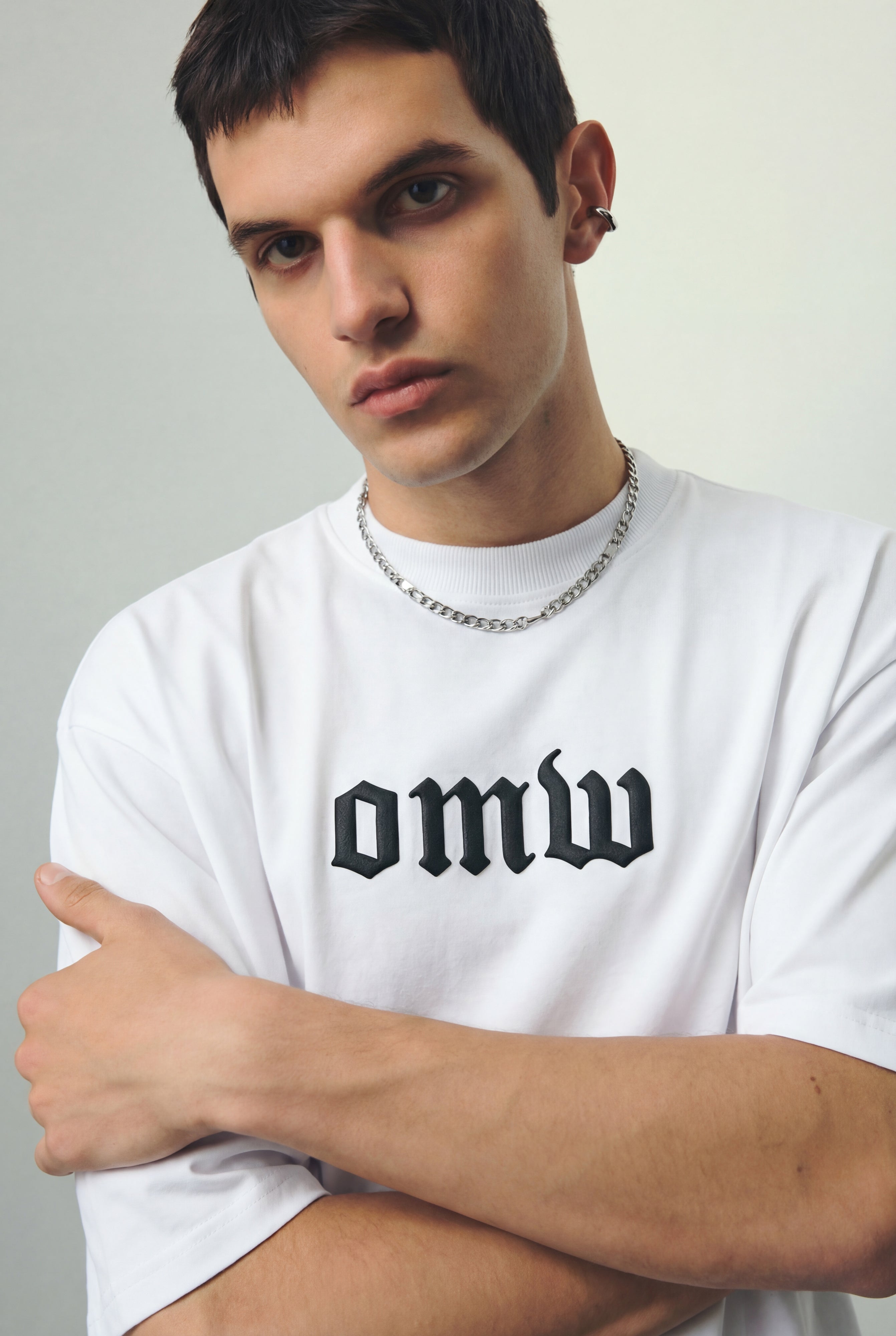 STREETWEAR WHITE OVERSIZED T-SHIRT