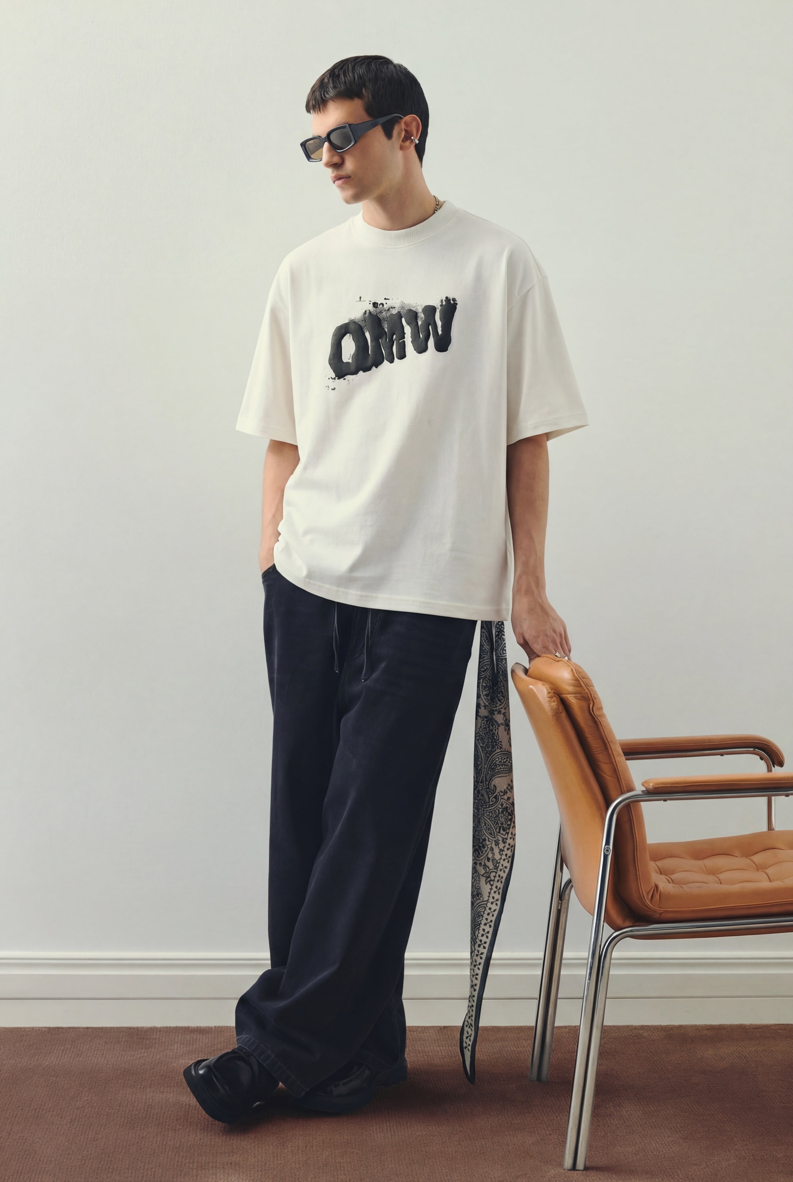 WHITE OVERSIZED T-SHIRT